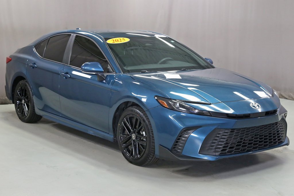 Used 2025 Toyota Camry SE