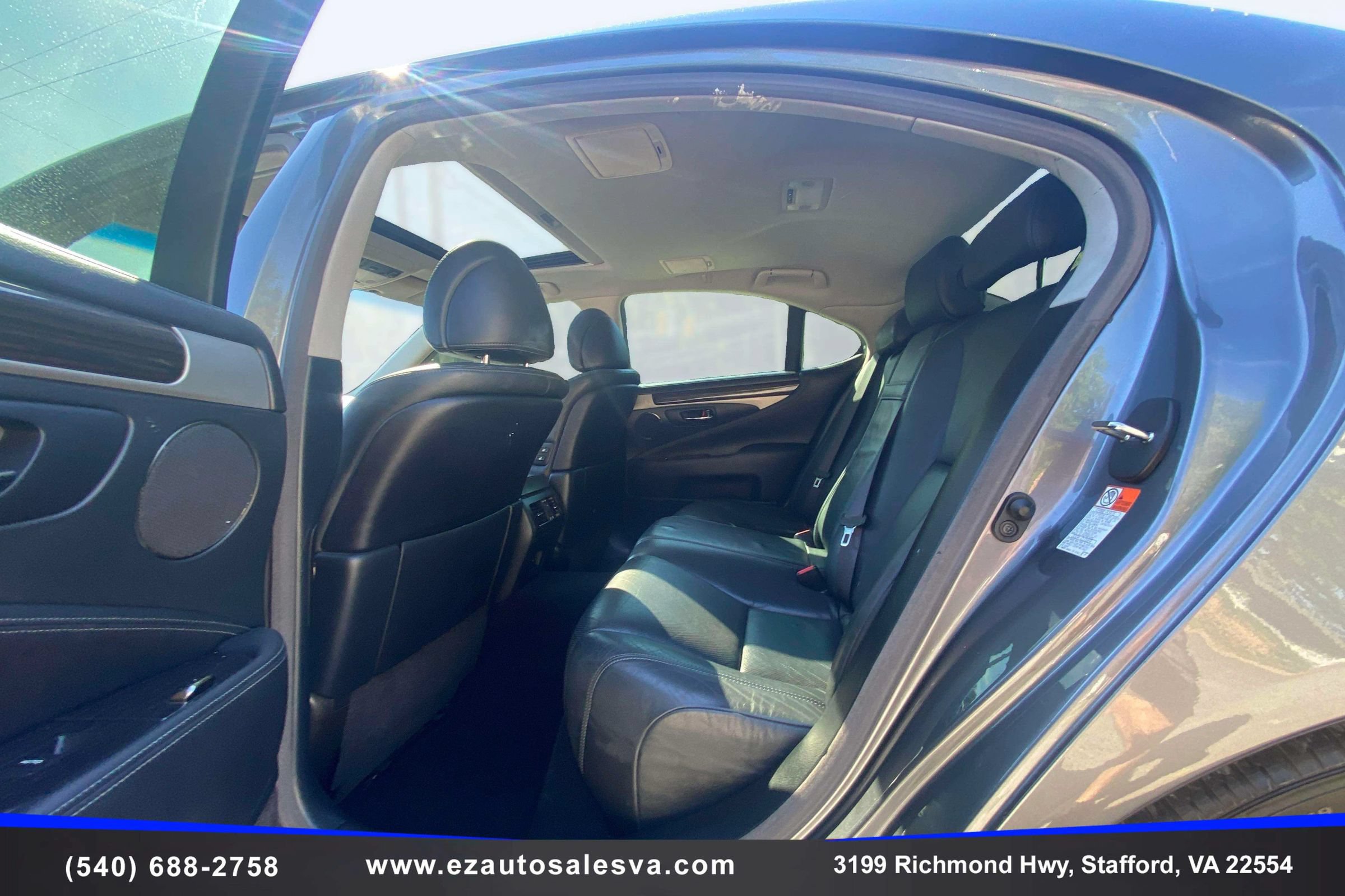 Used 2015 Lexus LS 460 w/ Comfort Package RWD image 14