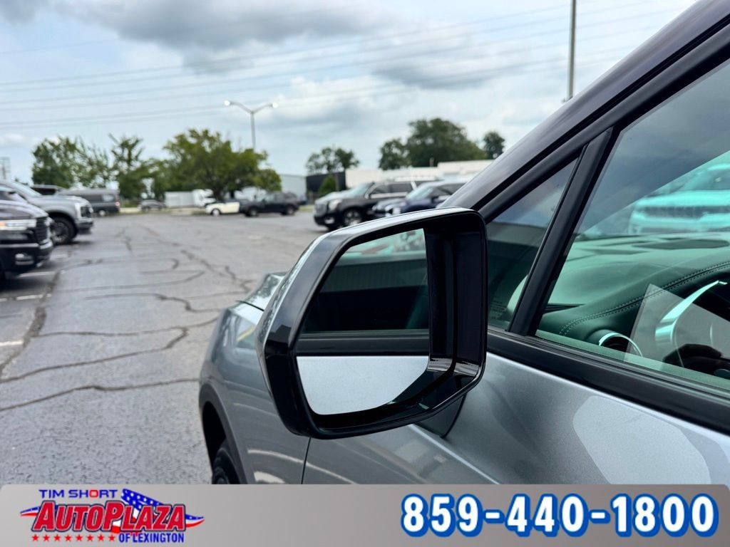 Used 2025 Chevrolet Blazer LT AWD/4WD image 20