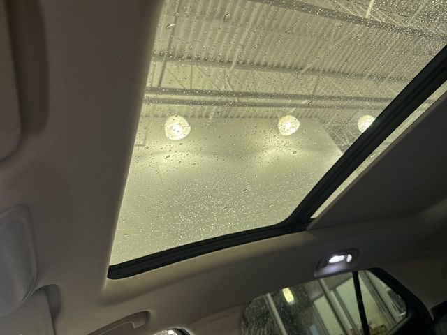 Used 2021 Buick Envision Essence w/ Sport Touring Package image 8