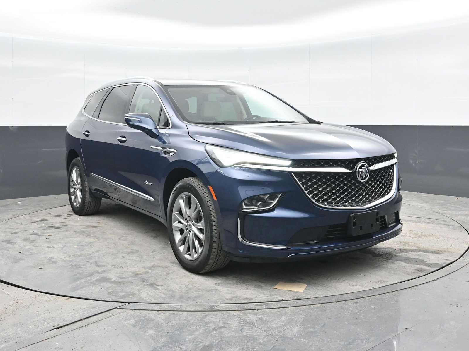 Used 2023 Buick Enclave Avenir w/ Avenir Technology Package image 6