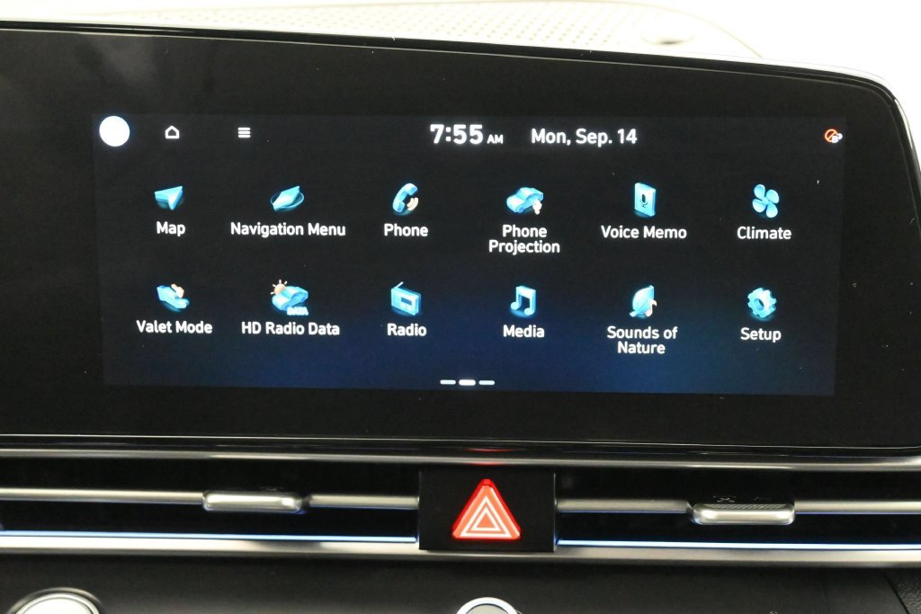 Used 2022 Hyundai Elantra Limited FWD image 11