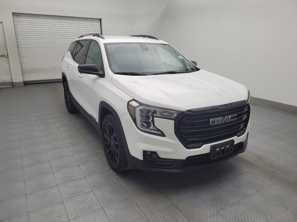 Used 2023 GMC Terrain SLT w/ Elevation Edition FWD image 13