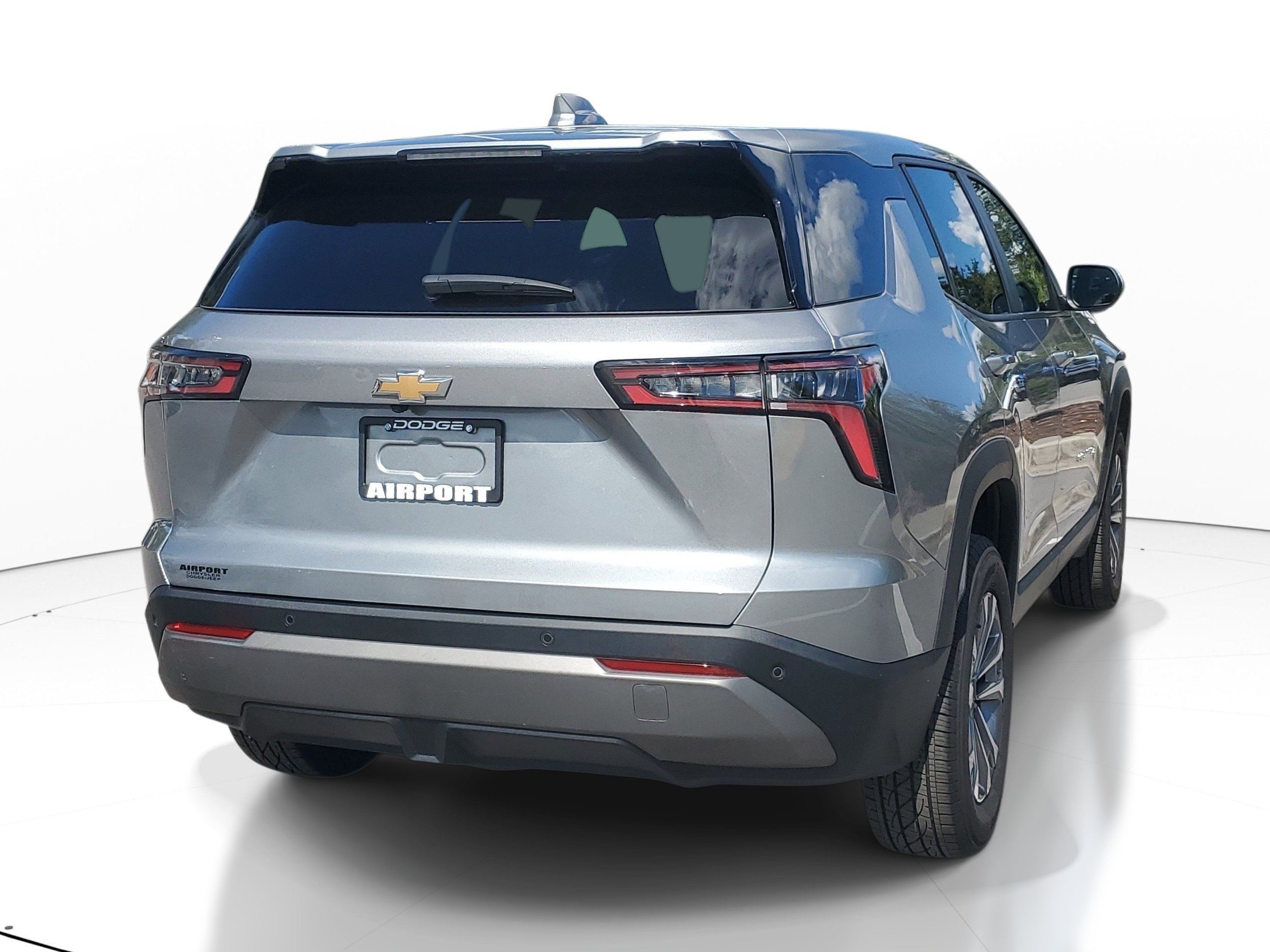 Used 2026 Chevrolet Equinox LT FWD image 6