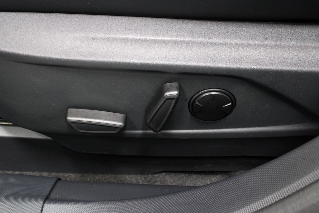 Used 2025 Ford Mustang Mach-E Premium AWD/4WD image 22