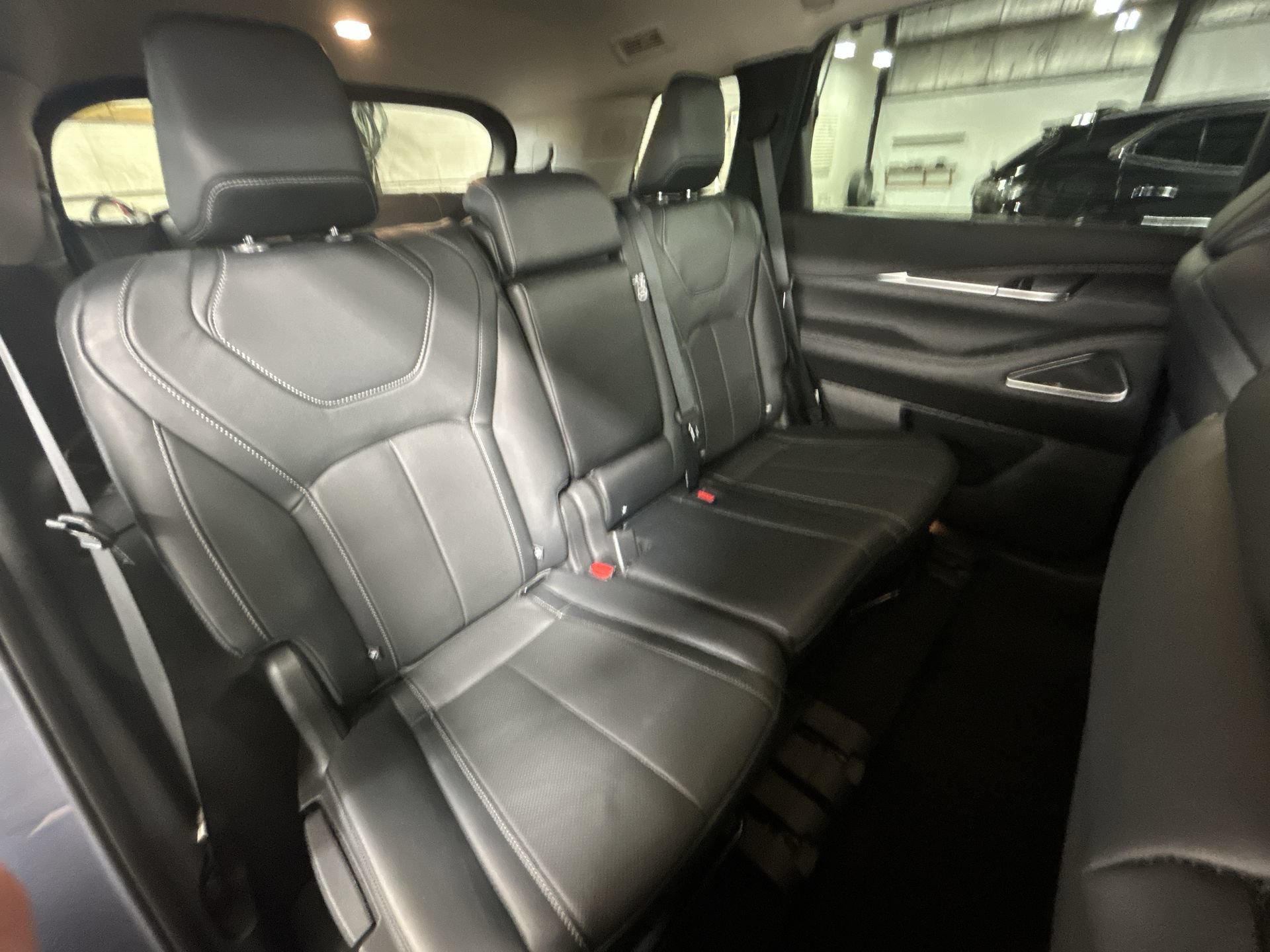 Used 2023 INFINITI QX60 Sensory AWD/4WD image 29