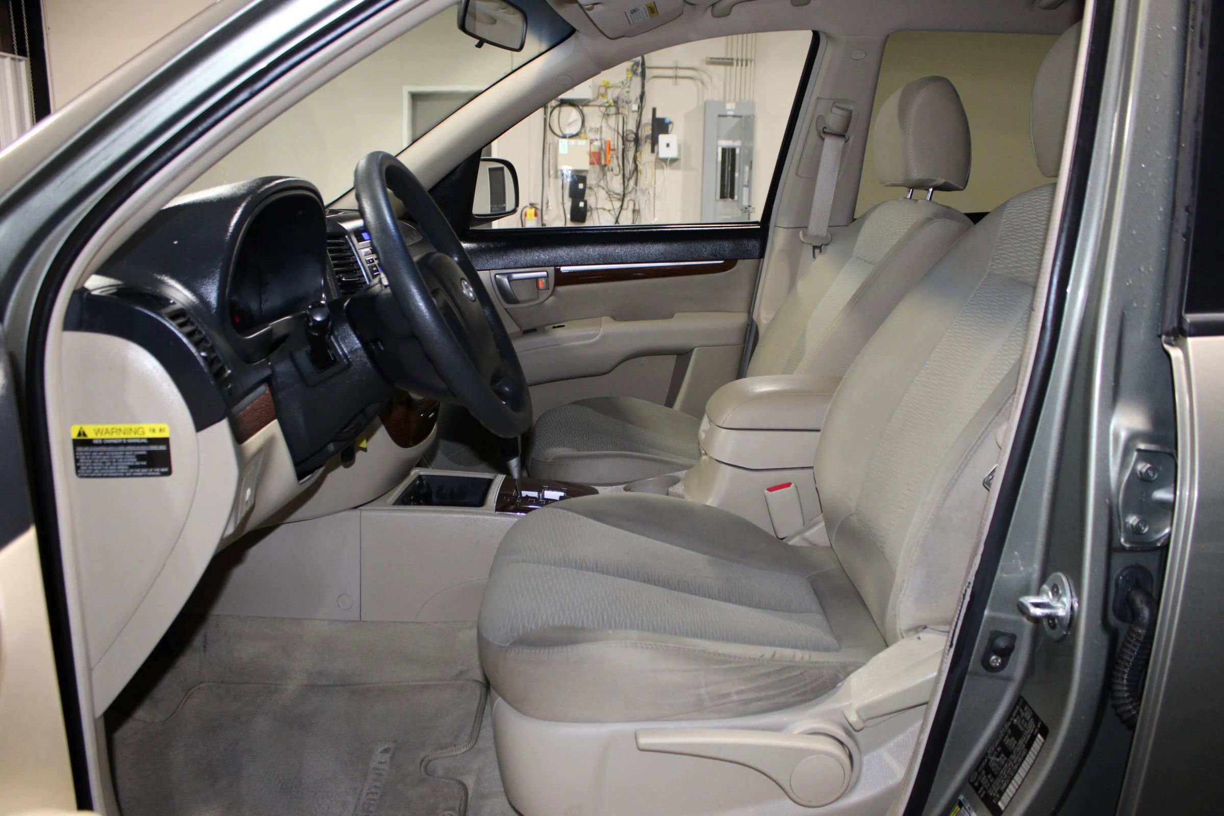 Used 2009 Hyundai Santa Fe GLS FWD image 8