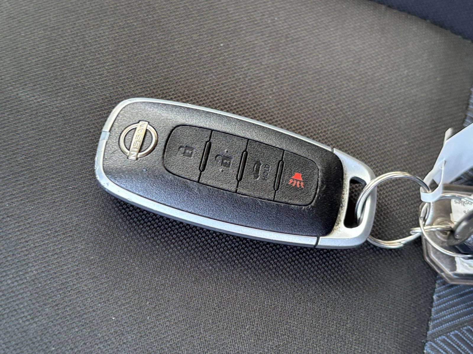 Used 2025 Nissan Versa SV FWD image 20