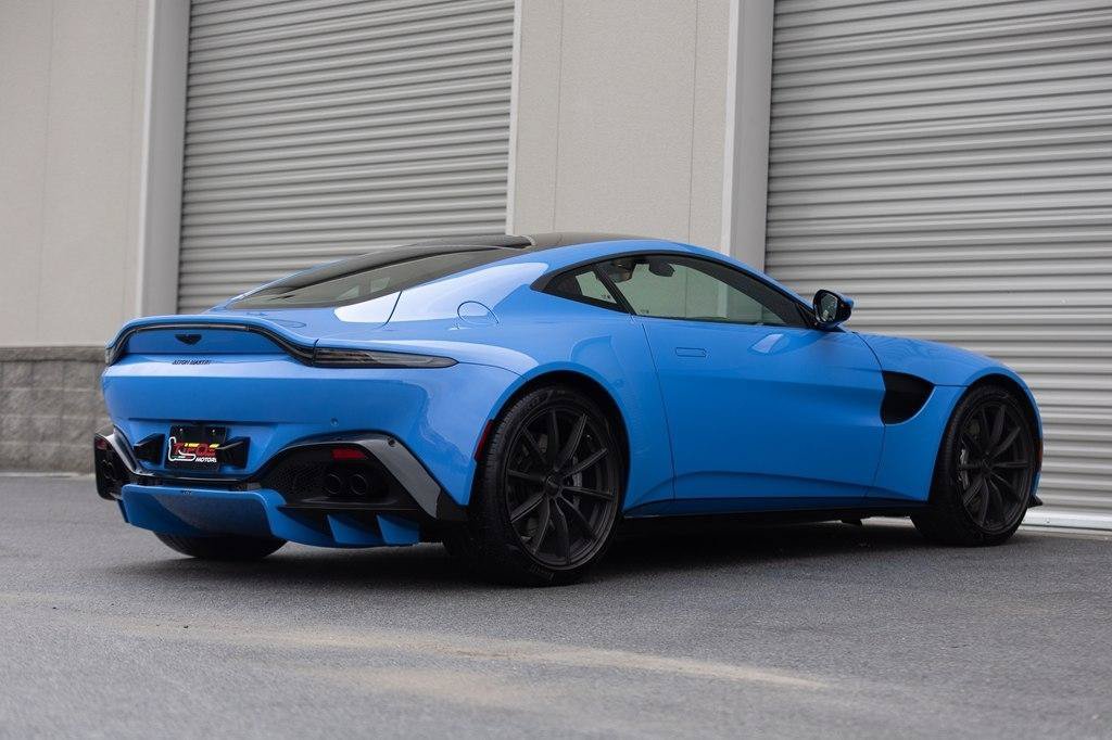 Used 2021 Aston Martin V8 Vantage Coupe RWD image 17