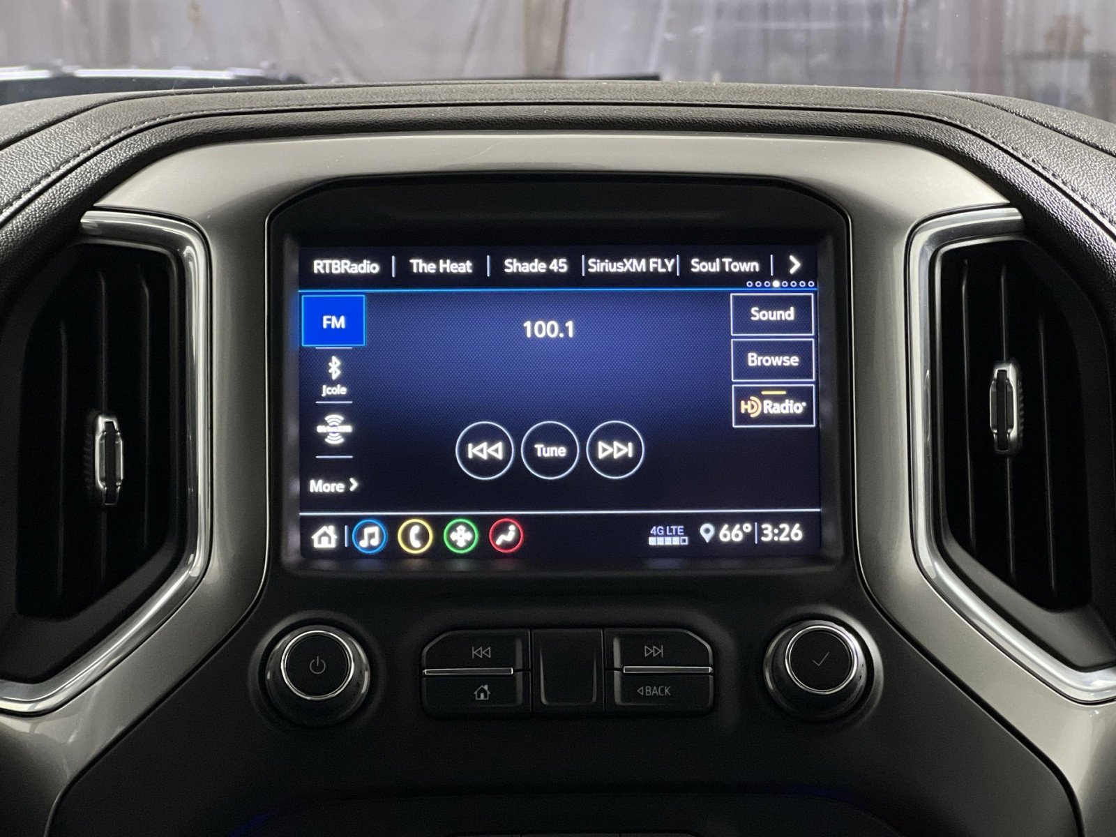 Used 2020 Chevrolet Silverado 1500 RST w/ All-Star Edition image 18