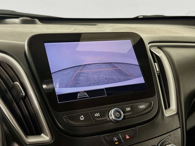 Used 2022 Chevrolet Malibu LT w/ Leather Package FWD image 6