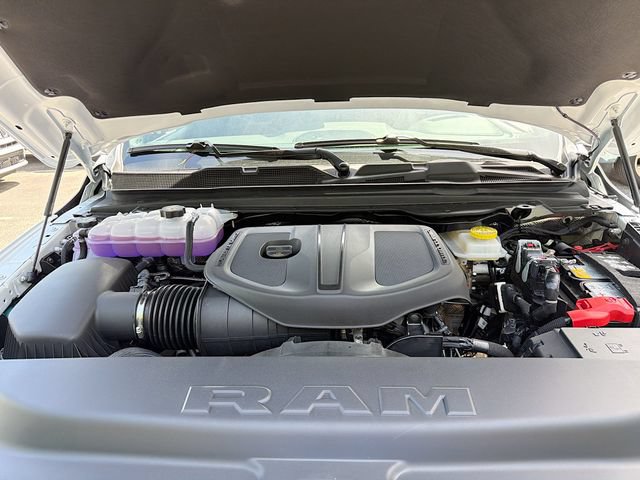 New 2026 RAM 1500 Laramie AWD/4WD image 29