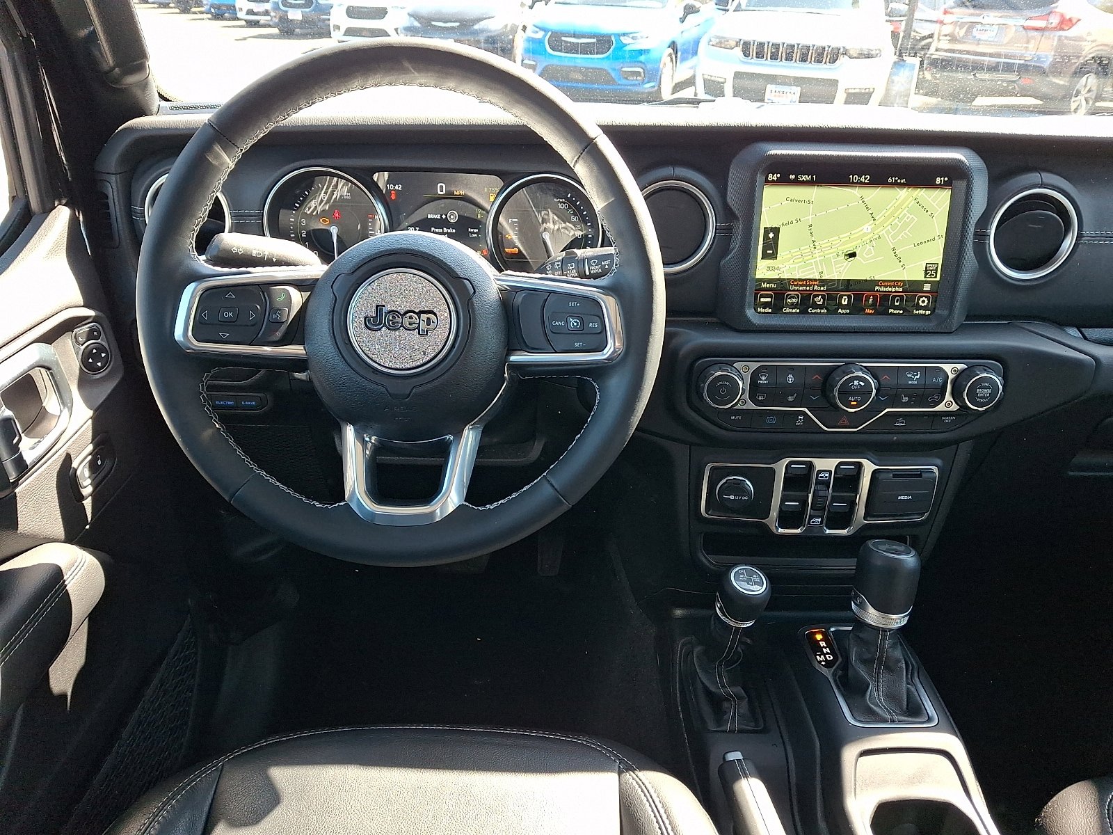 Used 2023 Jeep Wrangler Sahara w/ Cold Weather Group image 11