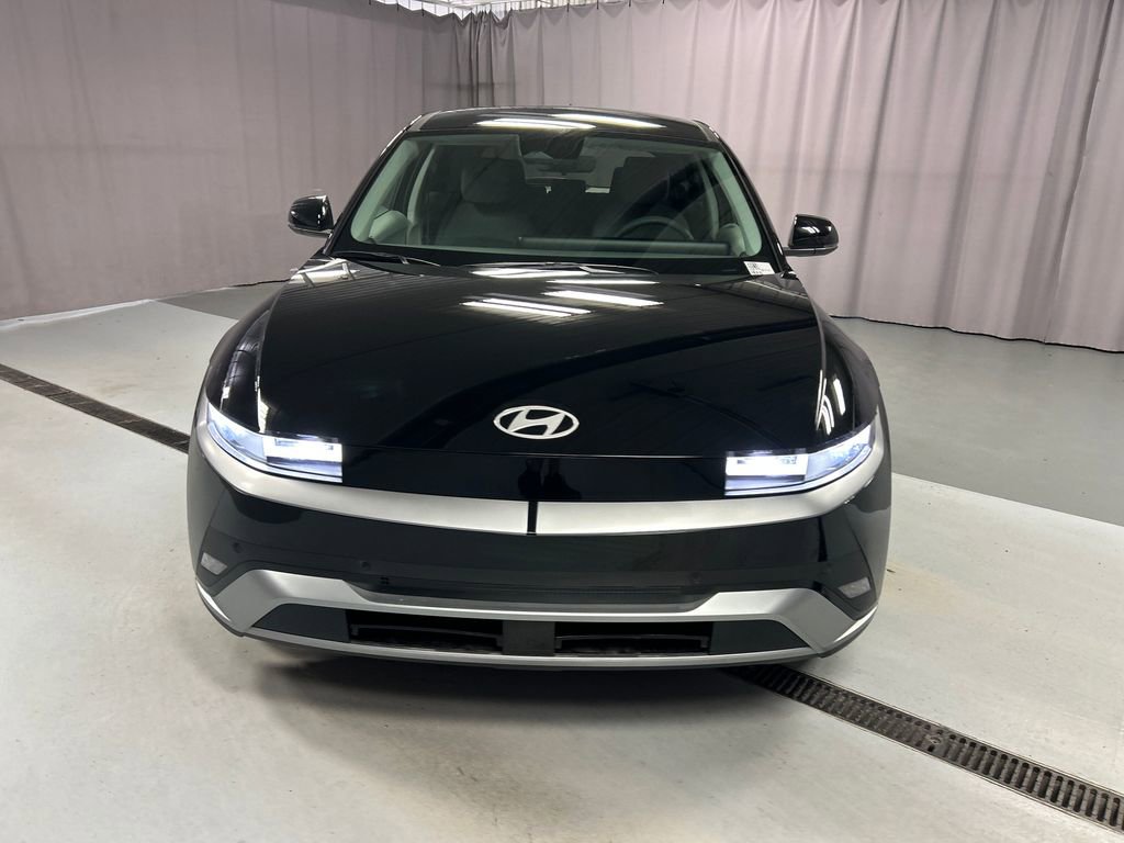 Used 2025 Hyundai Ioniq 5 SE video 2