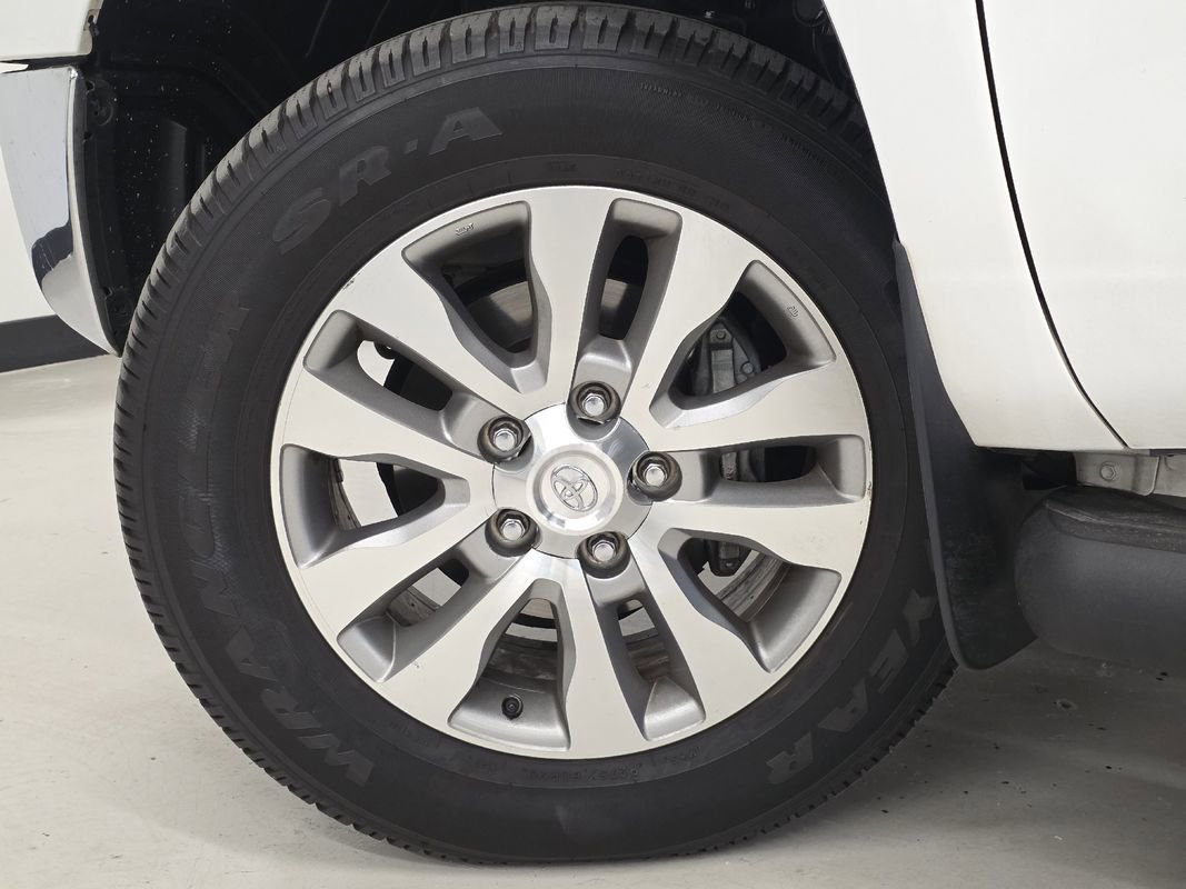 Used 2009 Toyota Tundra 4x4 CrewMax image 39