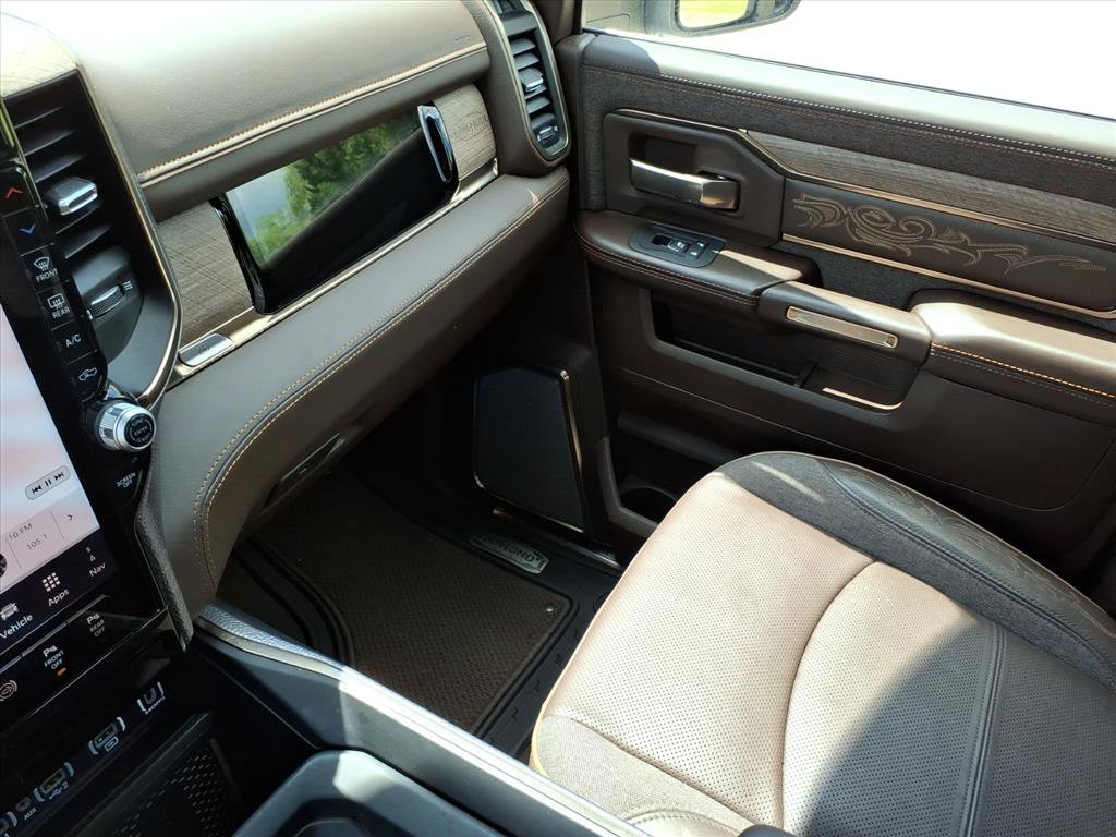 Used 2025 RAM 3500 Longhorn AWD/4WD image 16