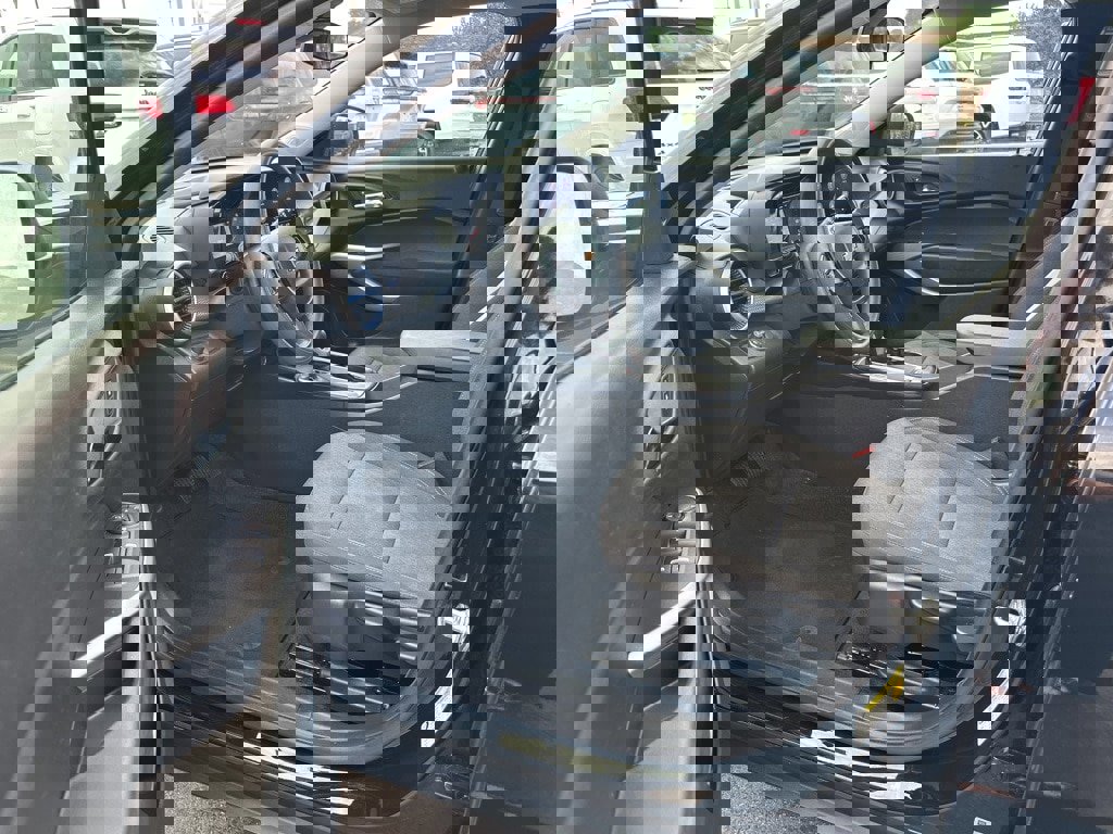 Used 2024 Chevrolet Trax LS image 7