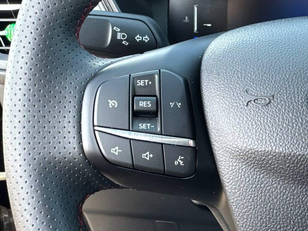 Used 2025 Ford Escape ST-Line FWD image 23