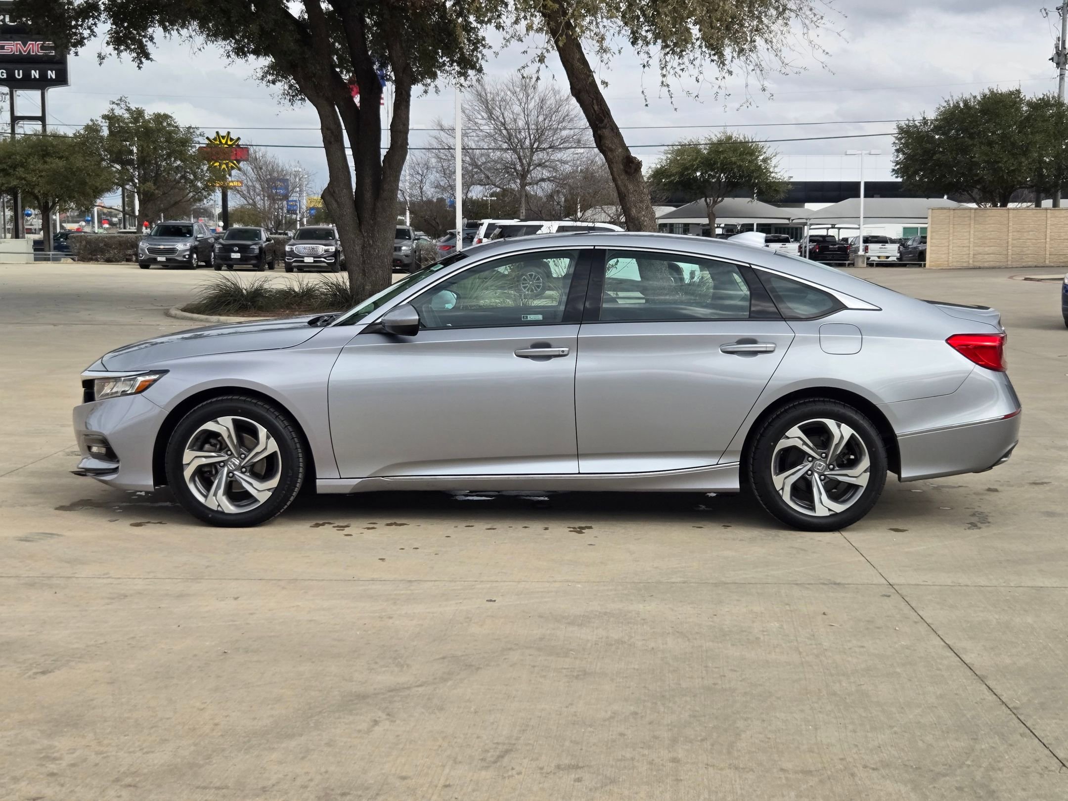 Used 2020 Honda Accord EX image 6