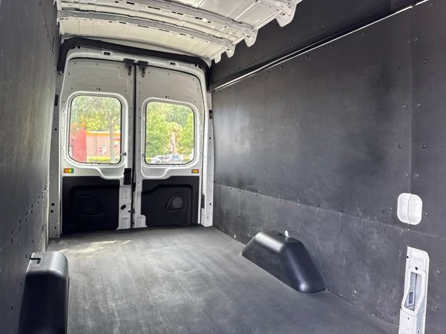Used 2023 Ford Transit 250 148 High Roof Extended w/ Load Area Protection Package RWD image 15