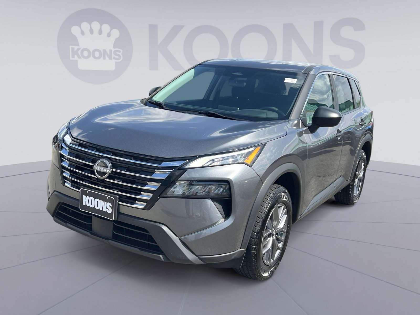 Used 2024 Nissan Rogue S image 1