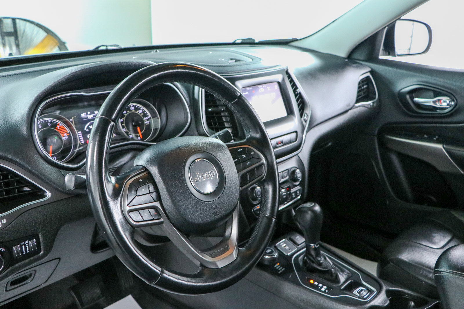 Used 2021 Jeep Cherokee Latitude Lux AWD/4WD image 22