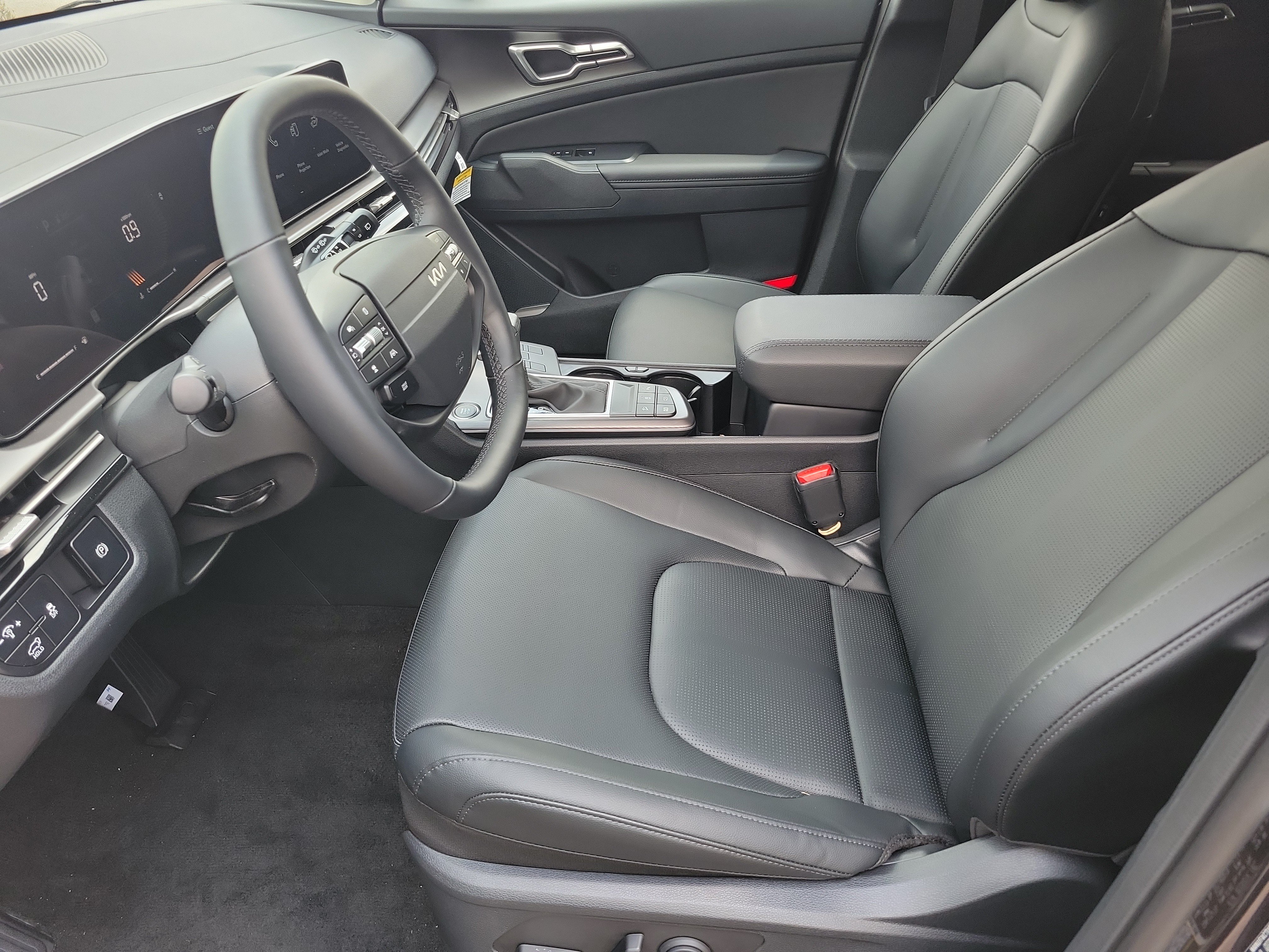 New 2026 Kia Sportage EX w/ EX Panorama Roof Package FWD image 9