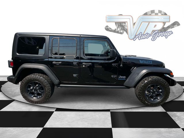 Used 2023 Jeep Wrangler Unlimited w/ Cold Weather Group AWD/4WD image 3