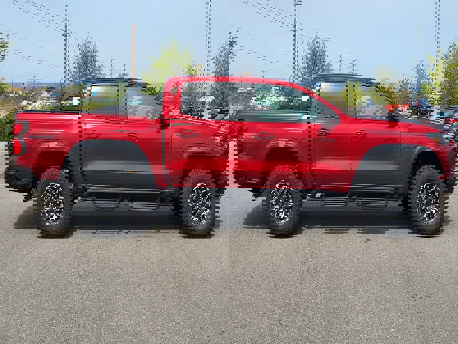 Used 2025 Chevrolet Colorado ZR2 w/ Technology Package image 4