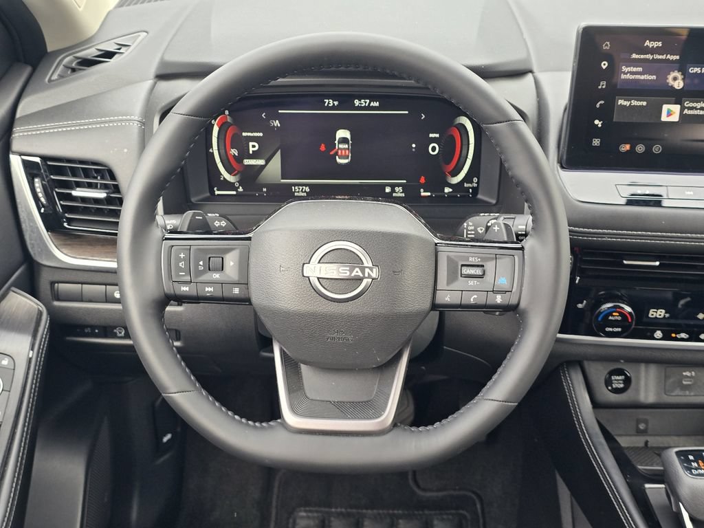 Used 2025 Nissan Rogue Platinum FWD image 14