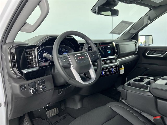 Certified 2025 GMC Sierra 1500 SLT image 10