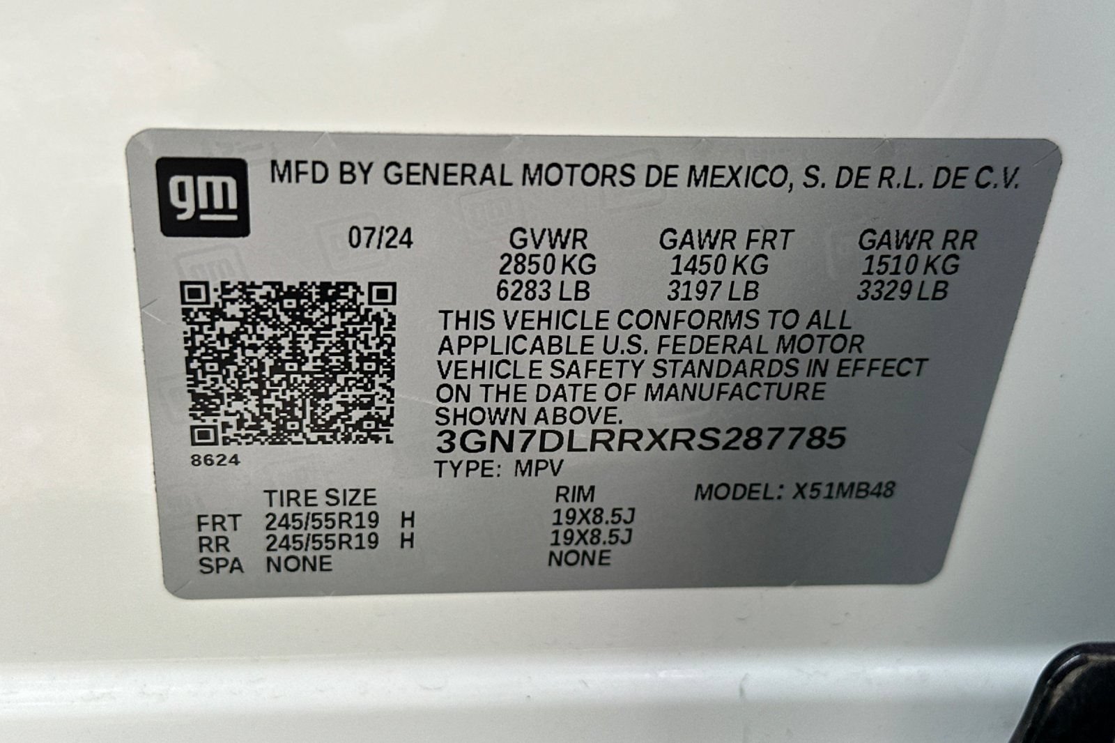 Certified 2024 Chevrolet Equinox EV LT w/ LPO, Trailering Package AWD/4WD image 40