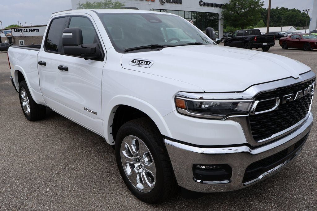 Used 2025 RAM 1500 Big Horn AWD/4WD image 2