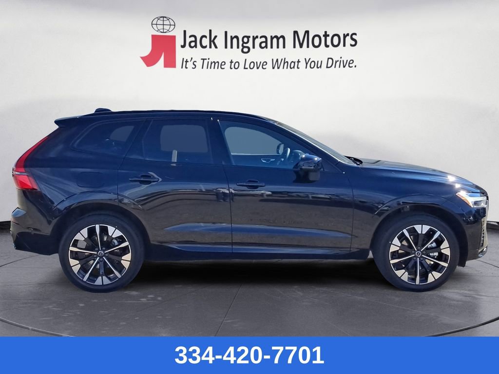 New 2026 Volvo XC60 B5 Plus w/ Climate Package image 6