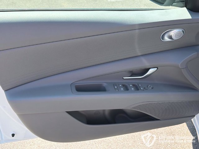 New 2026 Hyundai Elantra SE FWD image 21