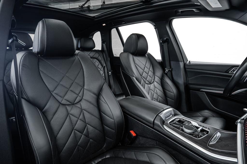 Used 2024 BMW X5 sDrive40i w/ M Sport Package image 32