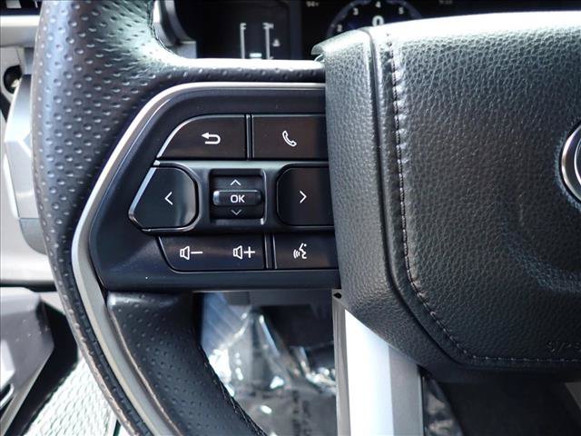 Used 2025 Toyota 4Runner SR5 AWD/4WD image 13