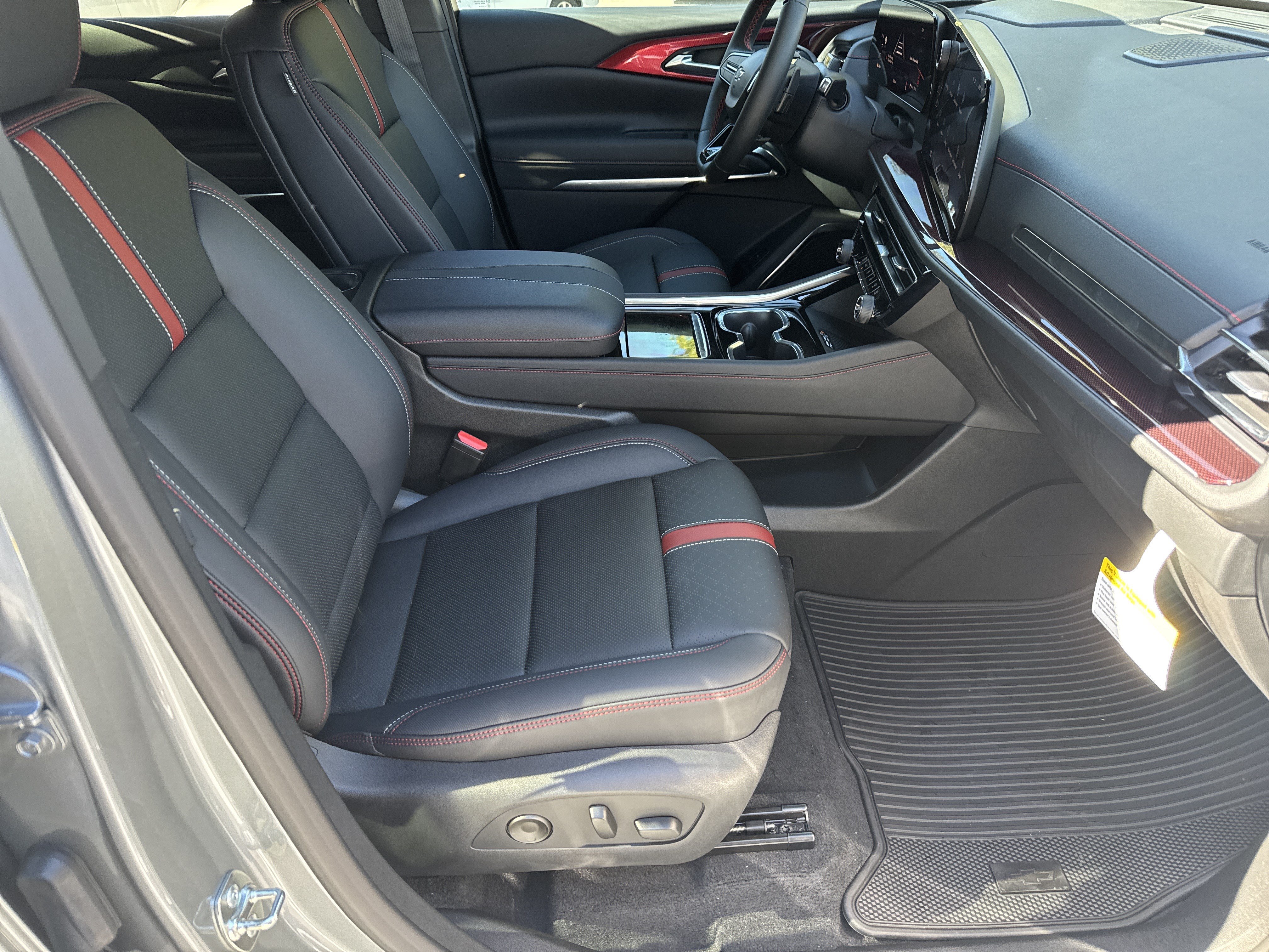 New 2026 Chevrolet Traverse RS FWD image 13