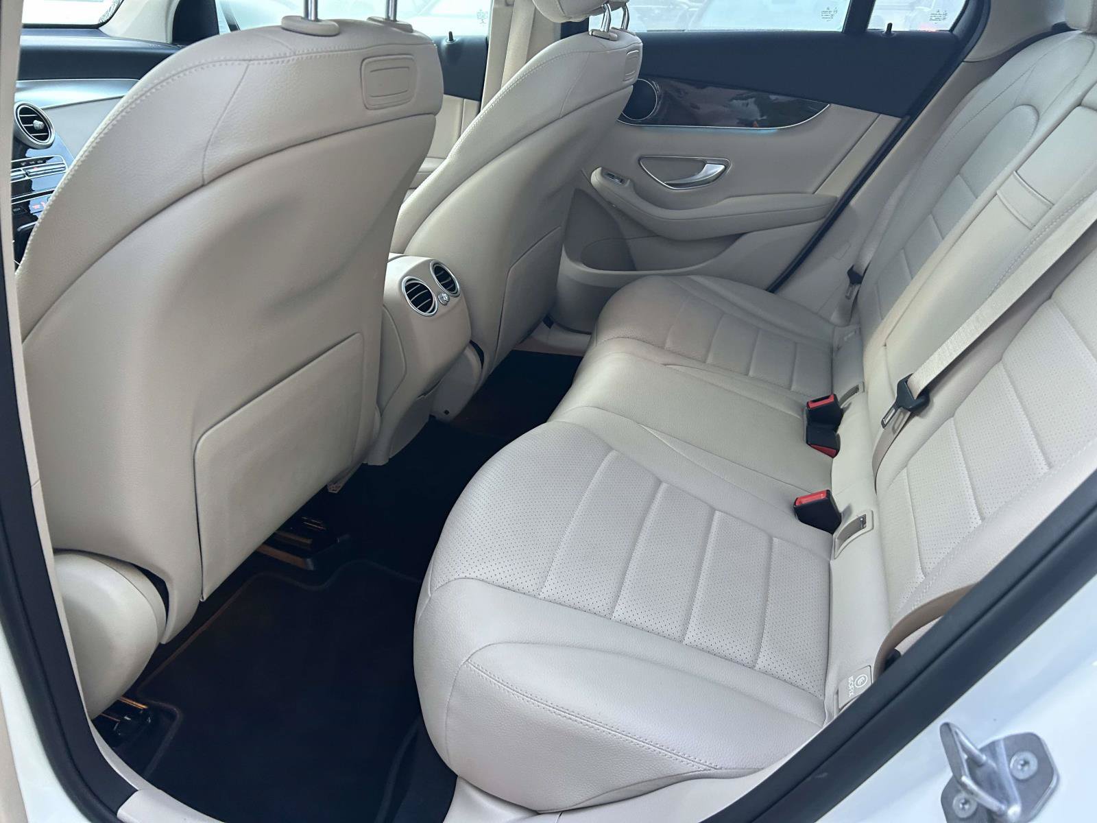 Used 2019 Mercedes-Benz GLC 300 image 39