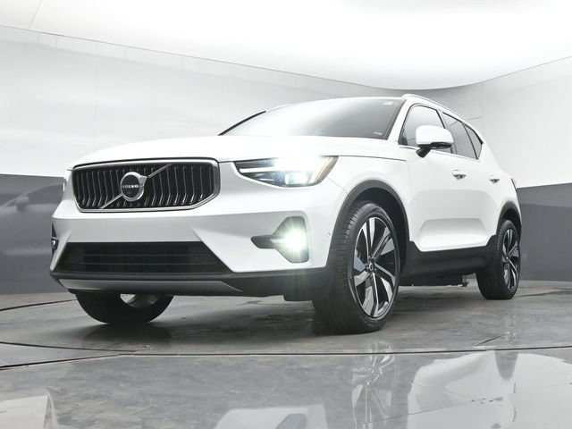 Used 2023 Volvo XC40 B5 Ultimate w/ Protection Package Premier AWD/4WD image 39