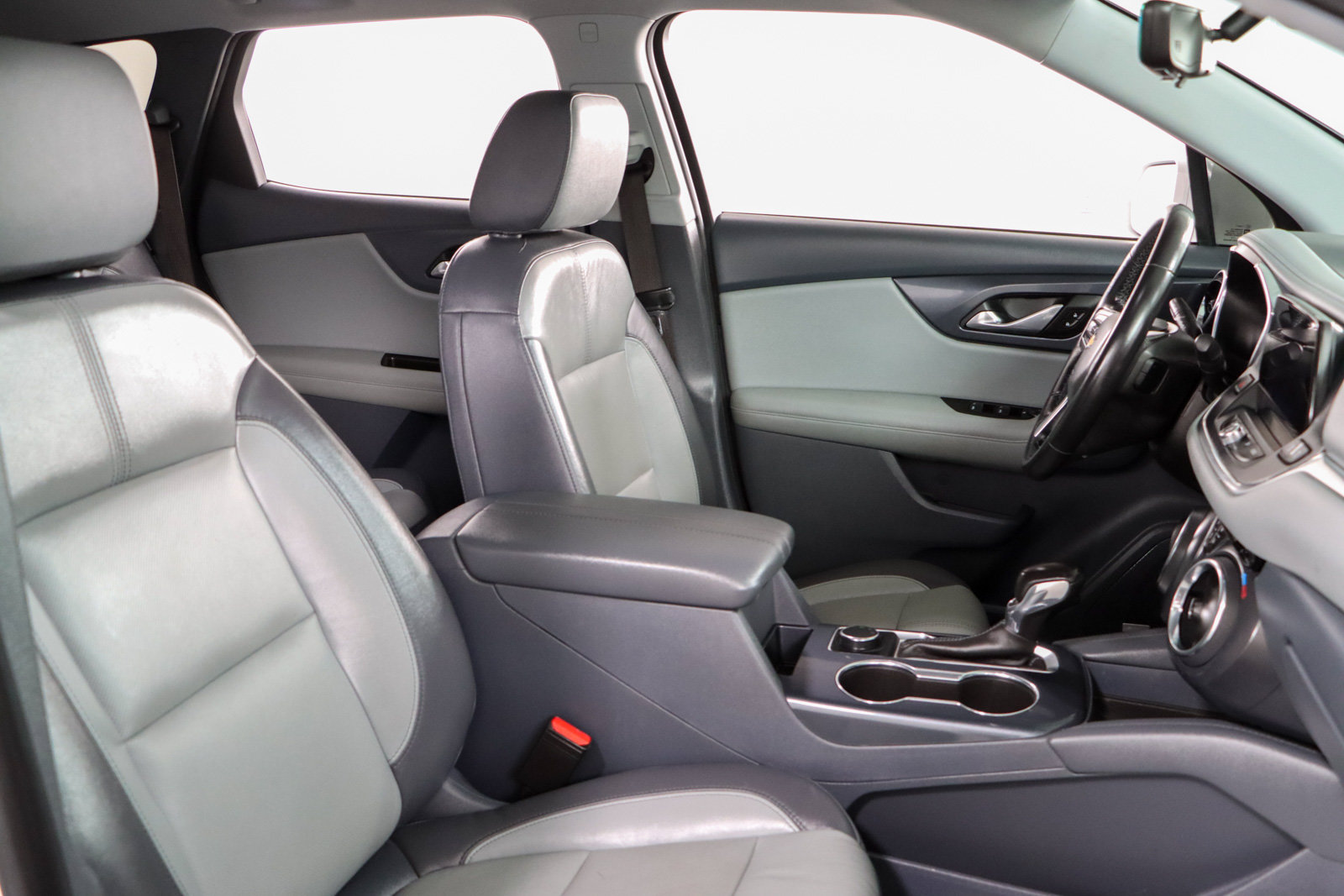 Used 2019 Chevrolet Blazer LT w/ Sound & Technology Package FWD image 28