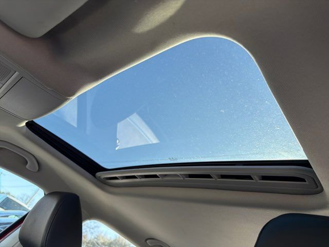 Used 2018 Volkswagen Passat 2.0T SE image 37