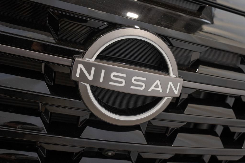 New 2026 Nissan Pathfinder SL image 3