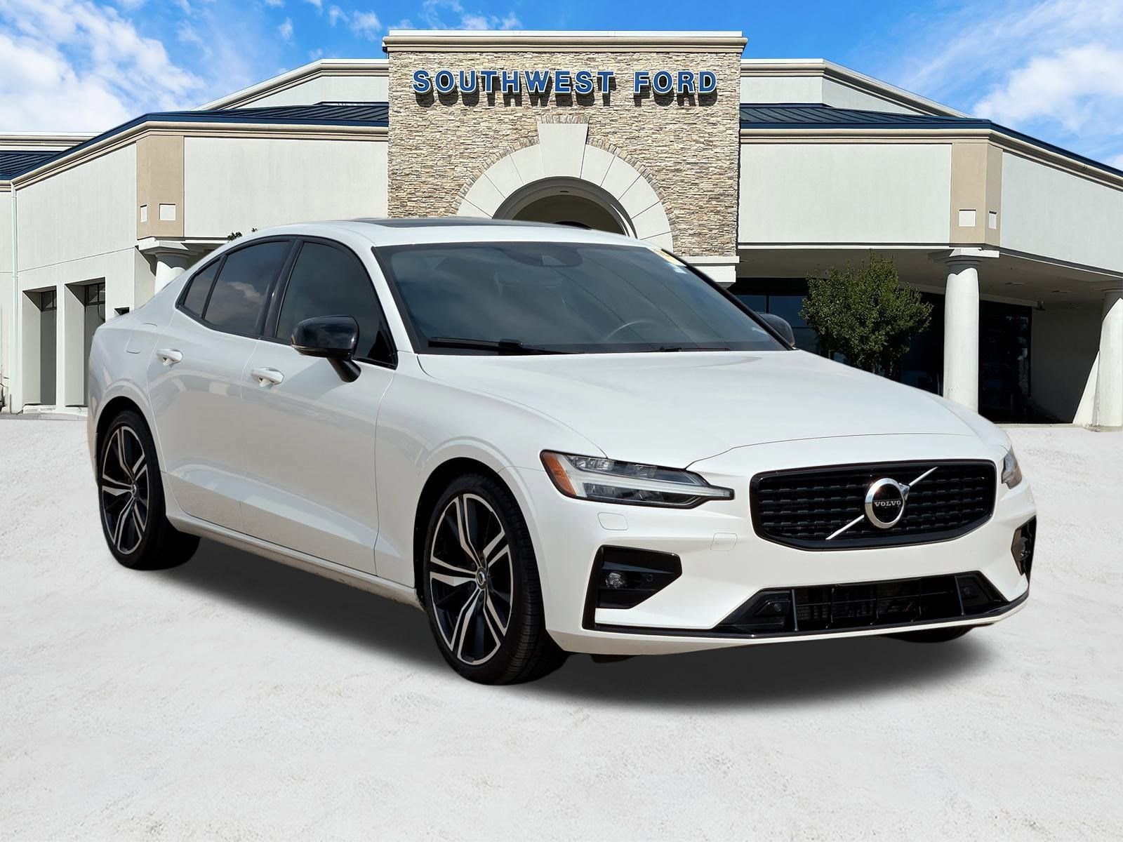 Used 2022 Volvo S60 B5 R-Design