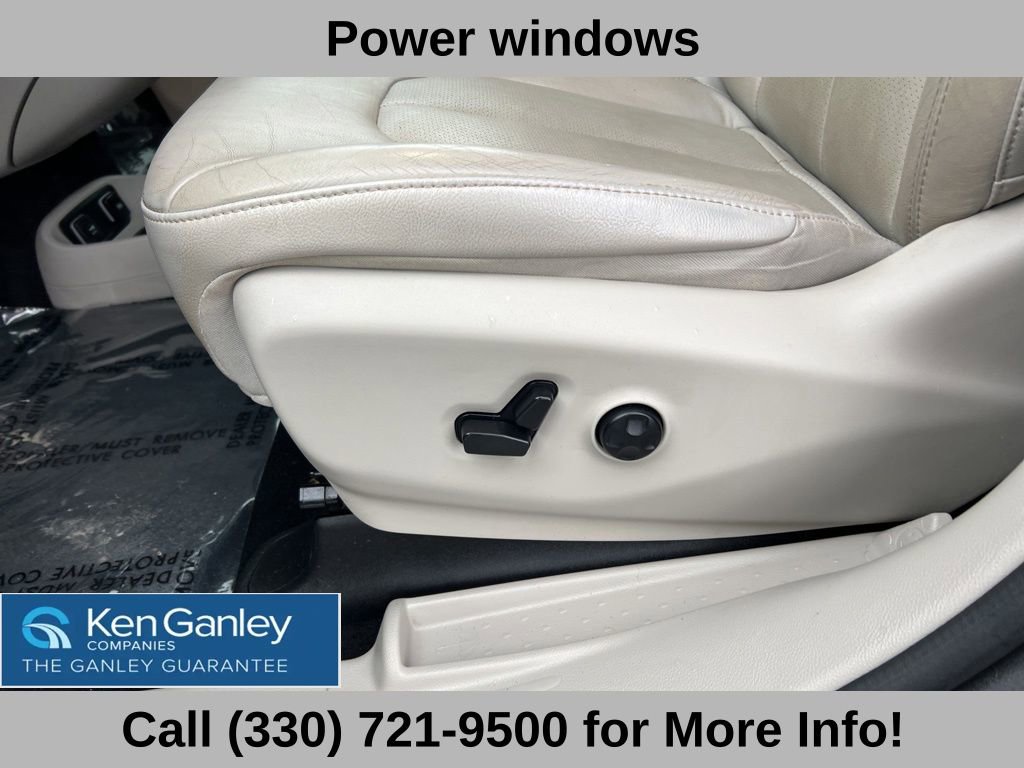 Used 2021 Chrysler Pacifica Touring-L w/ Uconnect Theater Family Group image 28