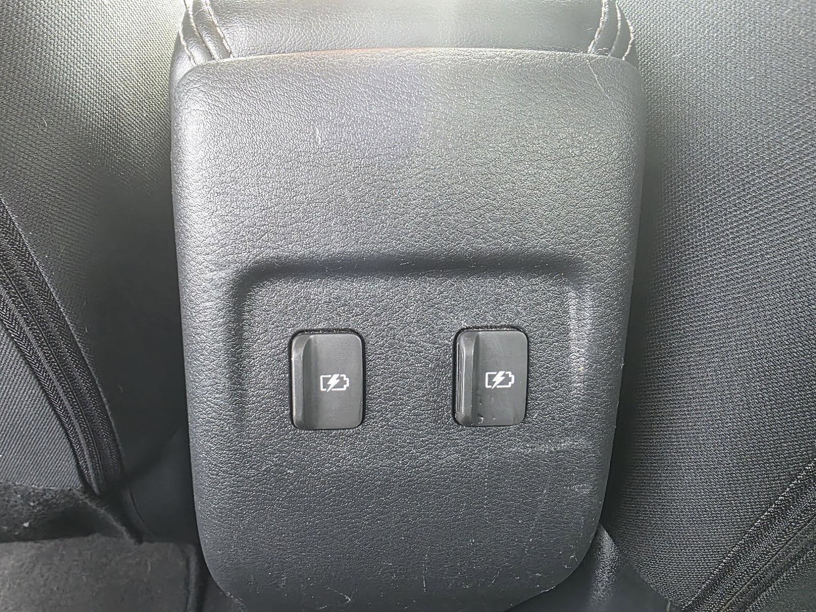 Used 2023 Nissan Kicks SV image 13