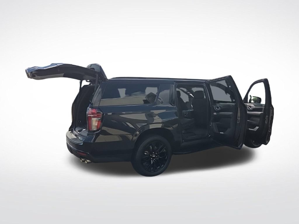 Used 2023 Chevrolet Suburban RST w/ Sport Performance Package AWD/4WD image 23