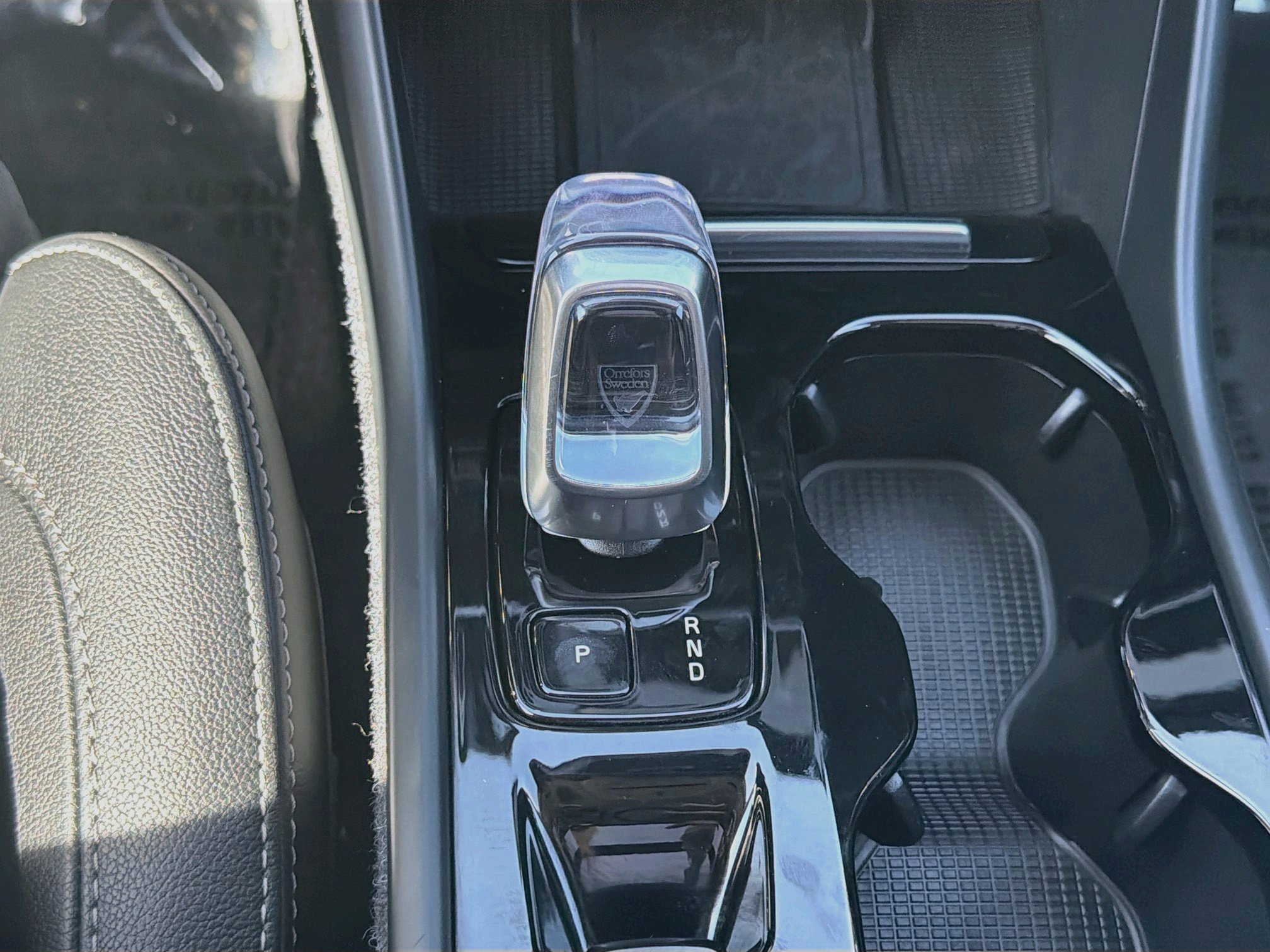 Used 2025 Volvo XC40 B5 Plus AWD/4WD image 25