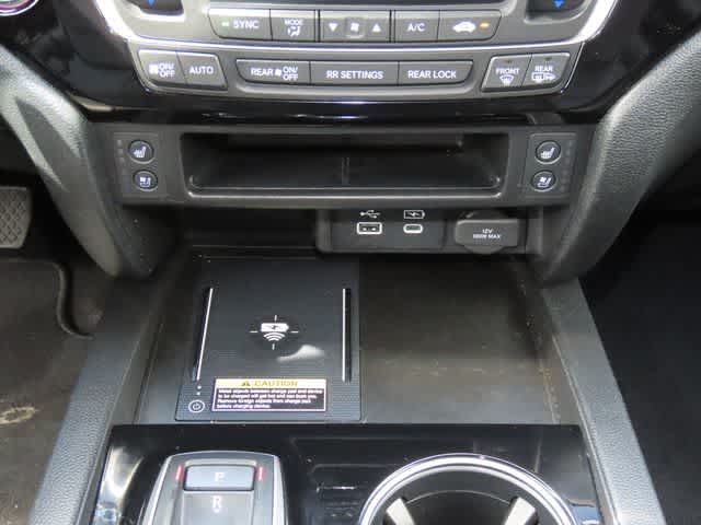 Certified 2024 Honda Passport Black Edition image 22