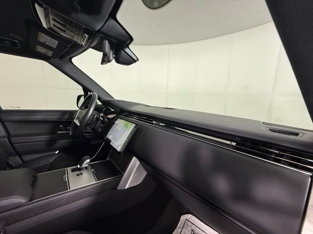 Used 2025 Land Rover Range Rover SE AWD/4WD image 33